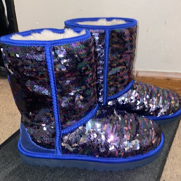 Uggs Metalic Blue Sequin Short Shearling Boots Sz 6 - Picture 3 of 15